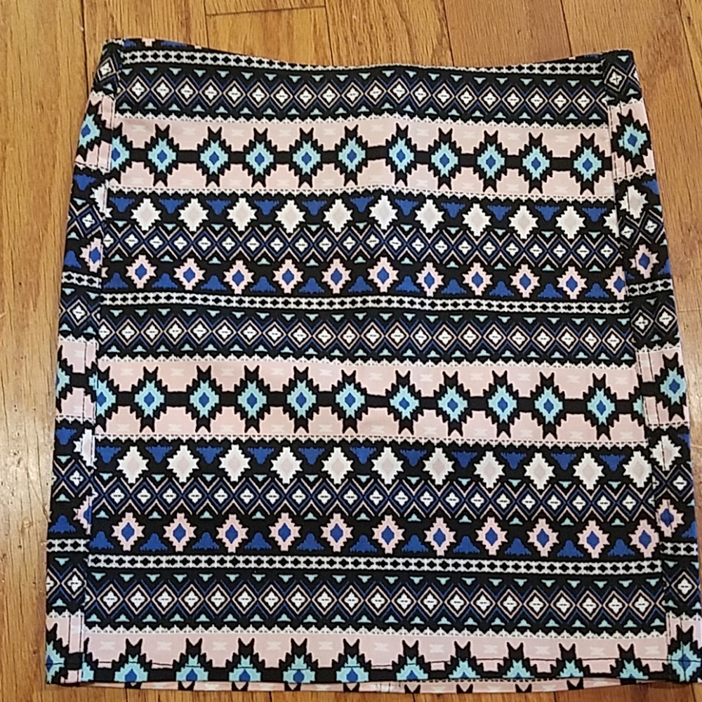 Aztec print skirt size 4